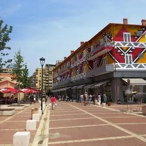 Pazari_ri_studio Appartamento Tirana